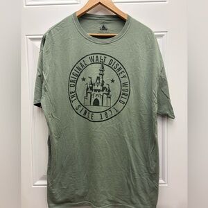 DISNEY World Men’s Graphic Short Sleeve Tee